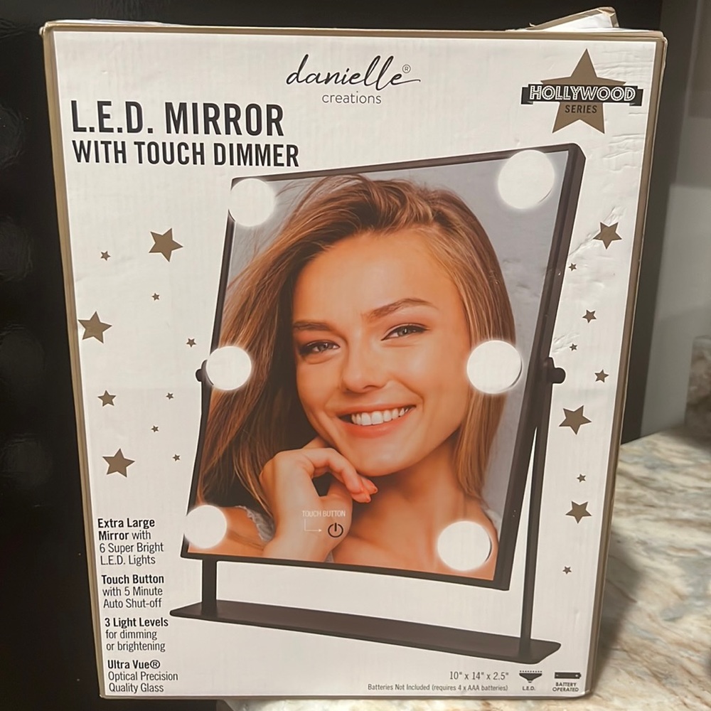 LED makeup mirror